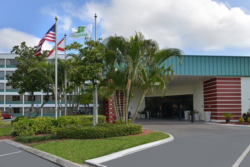 Holiday Inn St Petersburg N - Clearwater, FL Holiday Inn St Petersburg N - Clearwater, FL